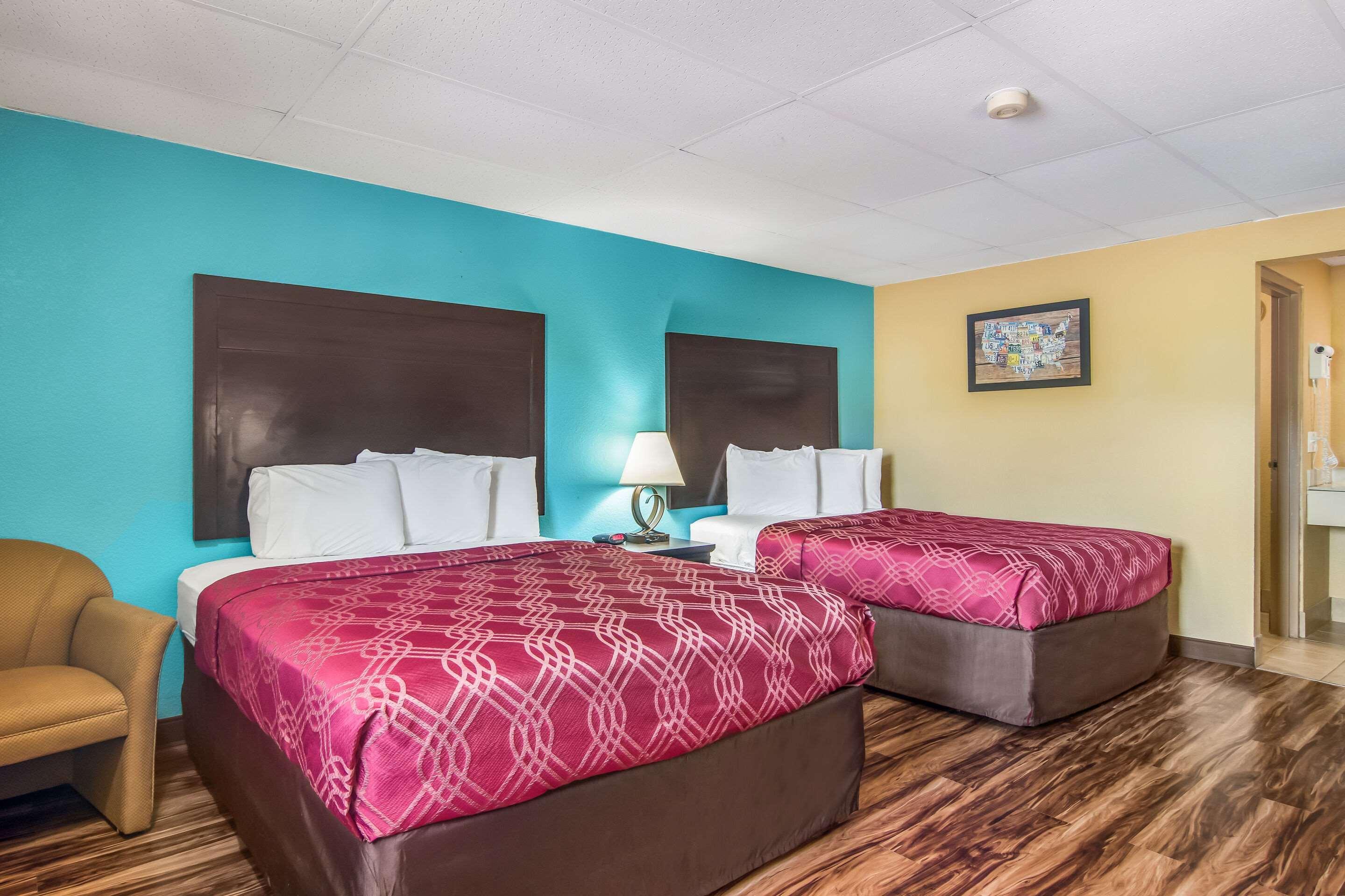 Econo Lodge Hotel Bradford Buitenkant foto