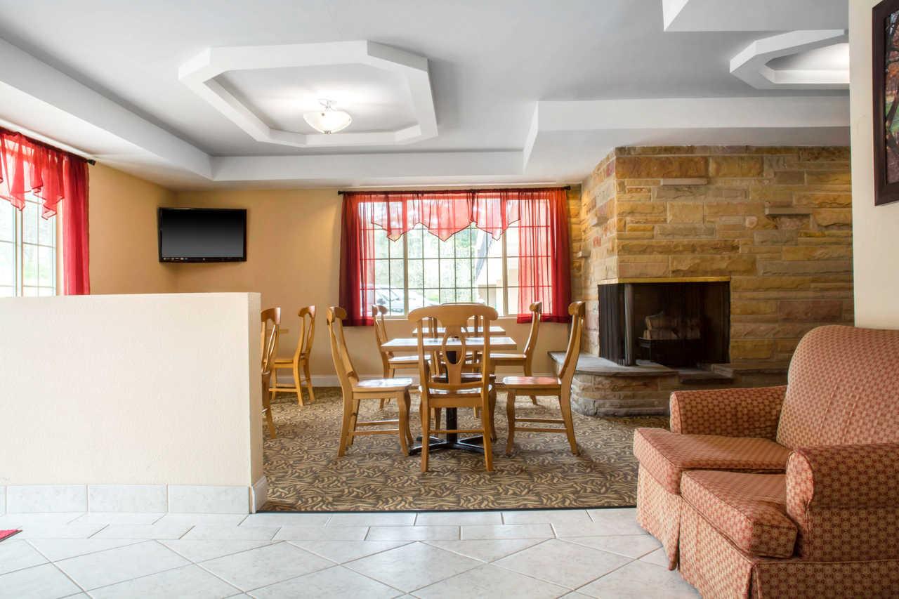 Econo Lodge Hotel Bradford Buitenkant foto