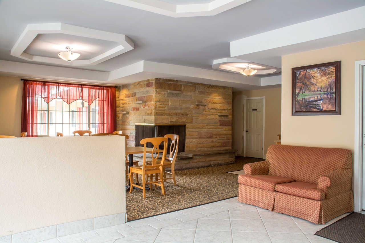 Econo Lodge Hotel Bradford Buitenkant foto